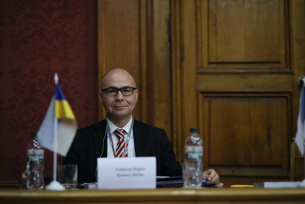 Birke Rainer suchasni vyklyky ta aktualni problemy sudovoi reformy v ukraini